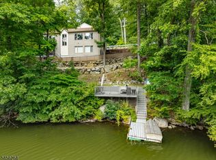 42 W Shore Dr, Vernon Twp., NJ 07462