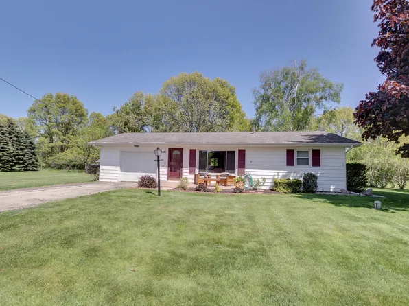 1583 Park Ln, Manistee, MI 49660