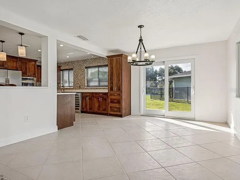 3734 Topsail Trl — Photo 13