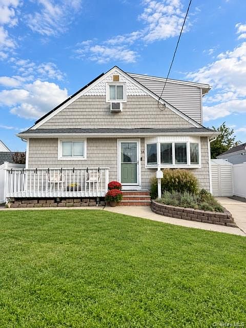 1st image of 14 E Seacrest Avenue