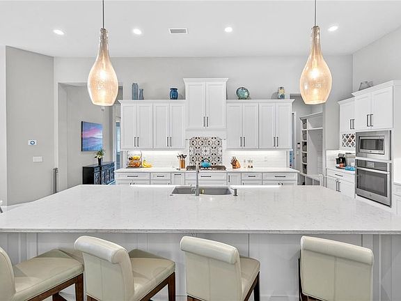 3rd image of 3653 SW 109th Way