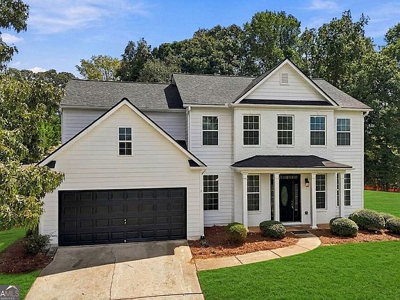 3rd image of 107 Hollytrace Ln