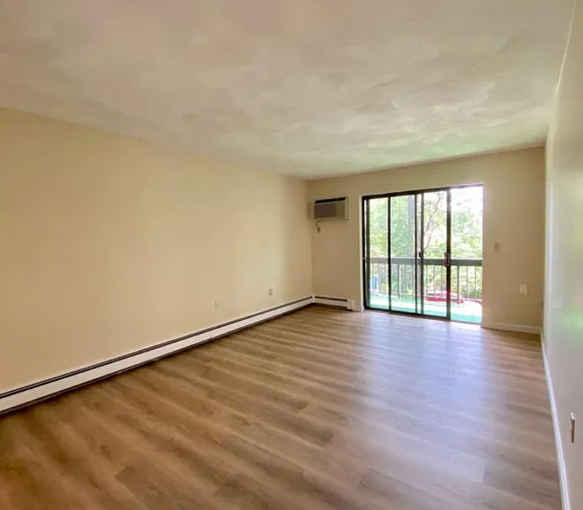 1st image of 54 Farwell St