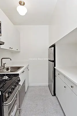 Rented by Mirador Real Estate | media 15