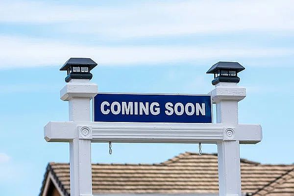 1st image of 528 Valor Dr