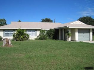 820 25th St SW, Vero Beach, FL 32962