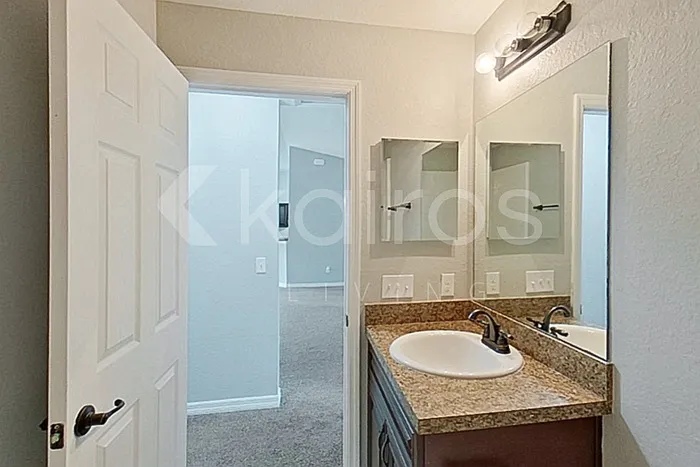 5623 NW 55th Ave — Photo 17