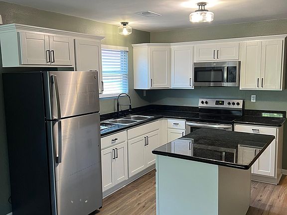 4th image of 2419 Feliciana St #B