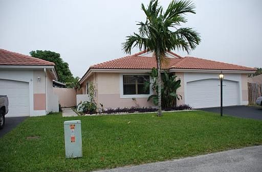 1st image of 5920 Leeds Ln