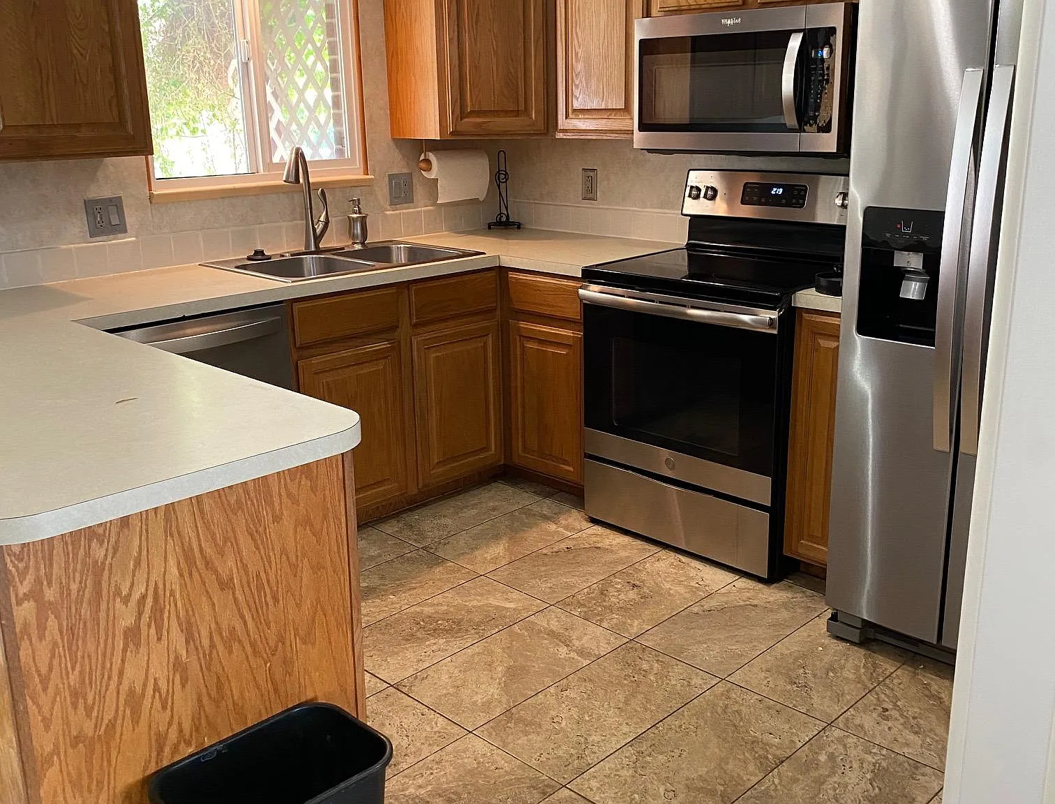 601 Brown Ave — Photo 4