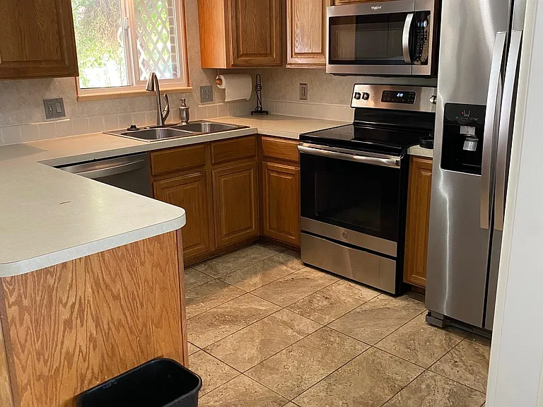 601 Brown Ave — Photo 4