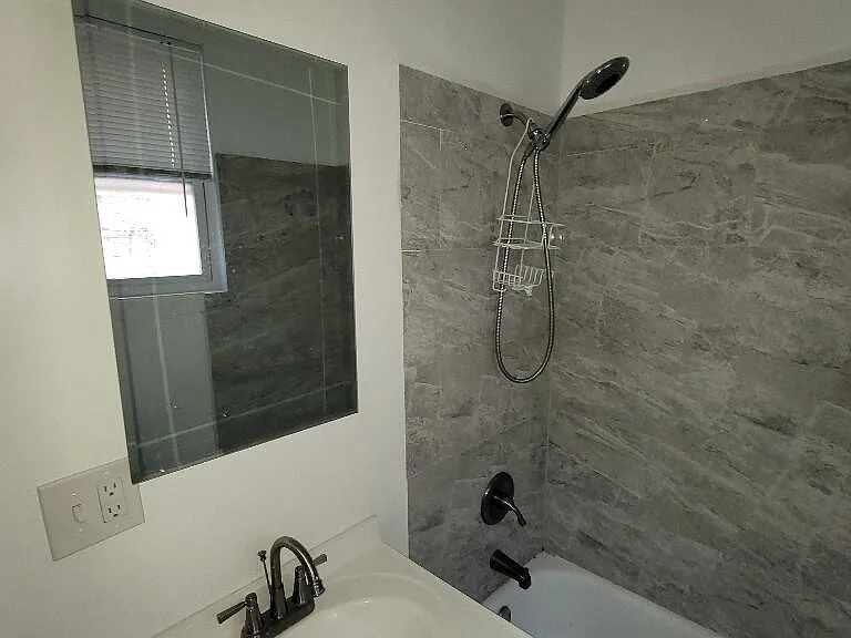 312 Perrin St — Photo 16