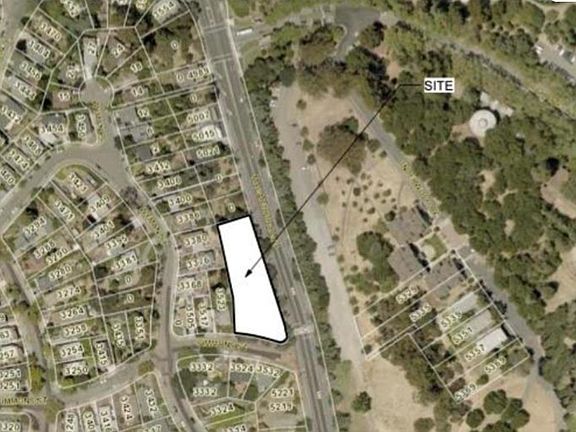 2nd image of 5091 Macarthur Blvd