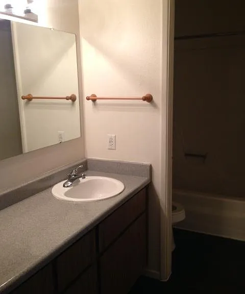 Eastridge Apartments — Photo 55