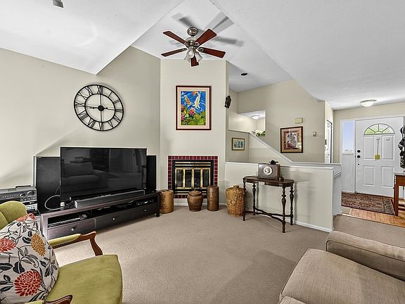 4th image of 6136 Marine Dr