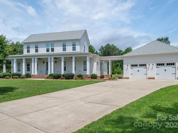 1621 Lakefield Cir, Gastonia, NC 28056