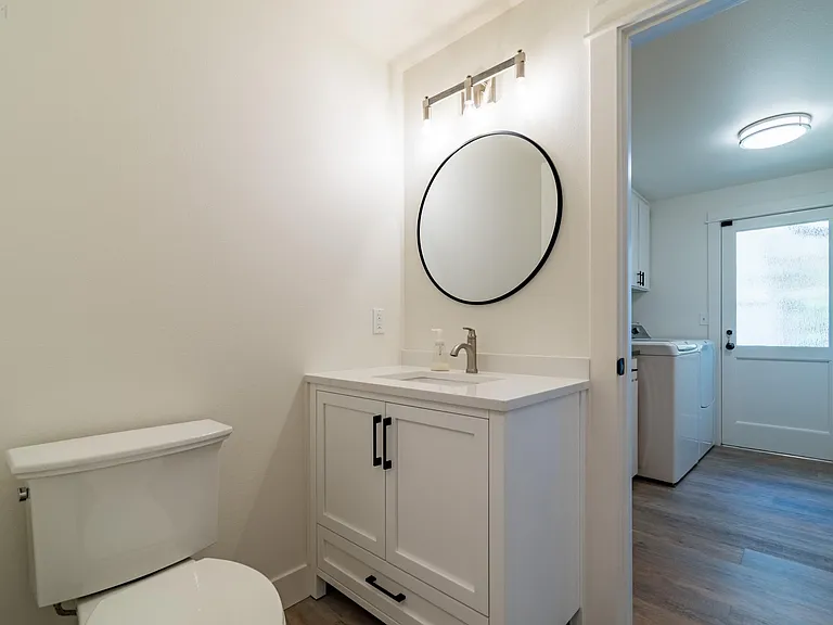 2095 Norwood St — Photo 17