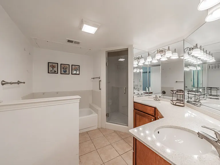 2402 Northlake Ct — Photo 17