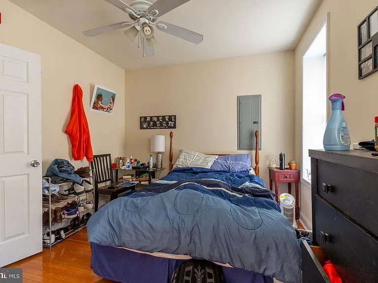 2136 S 15th St #3F — Photo 10
