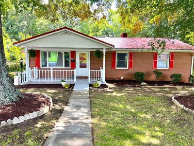 993 Hutton St, Winston Salem, NC, 27101