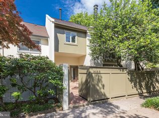 1615 Inlet Ct, Reston, VA 20190