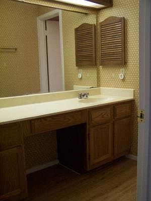 5th image of 10303 ARISTOCRAT DR