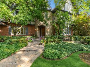 933 Mount Vernon Ave, Lake Forest, IL 60045