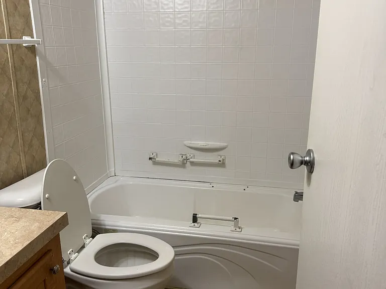 20809 Lee Rd #1 — Photo 7