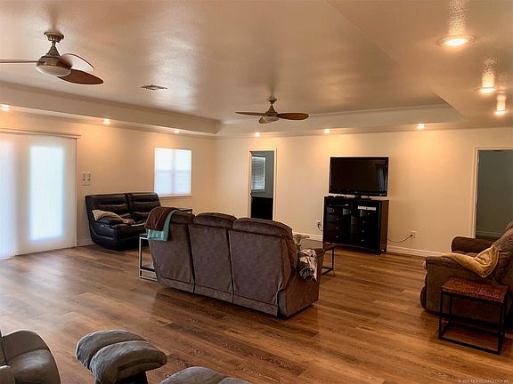 5th image of 8512 Lake View Dr