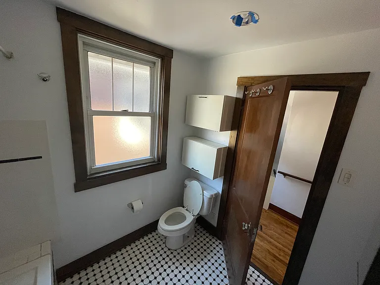 Main bathroom