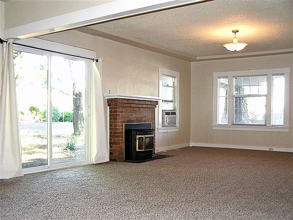 2nd image of 155 E Gobbi St