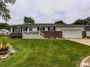 2516 N Plateau Dr, Springfield, IL 62707