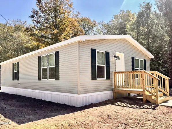 115 Middle Rd, Greentown, PA 18426