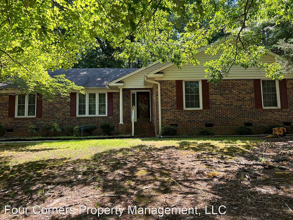 1st image of 4402 Forest Walk Dr