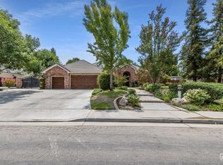 8709 Dinard Pl, Bakersfield, CA 93311