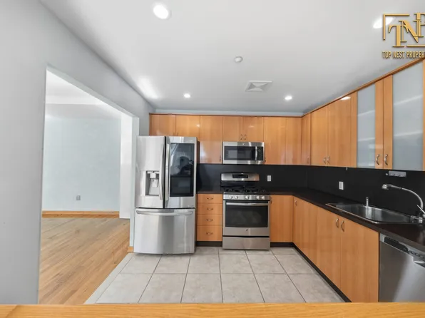 2800 East 29th Street image 4 of 22