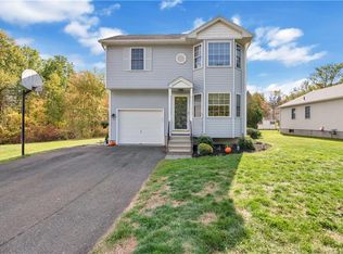3 Pheasant Hill Dr #3, Enfield, CT 06082