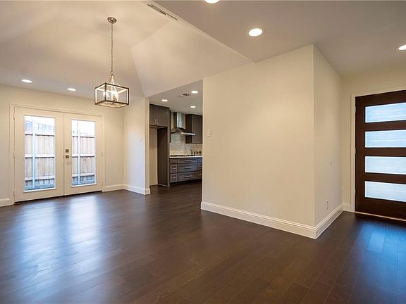 3rd image of 6207 Black Berry Ln