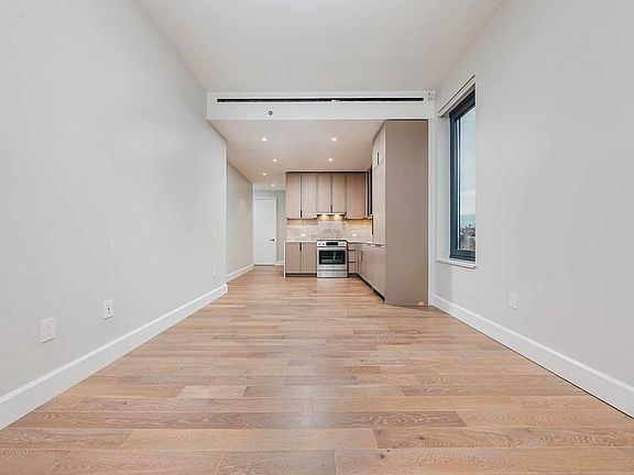 2nd image of 262 9th St #Penthouse 706