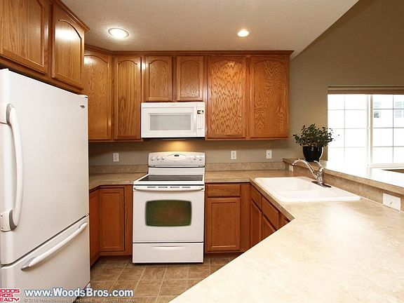 5th image of 8330 S Tularosa Ct