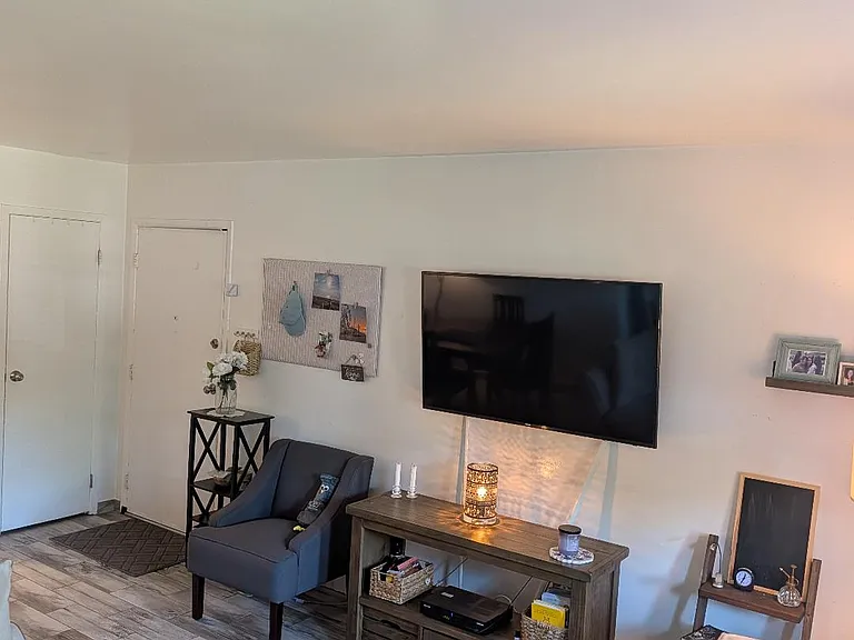 17 Hastings Ct #A — Photo 6