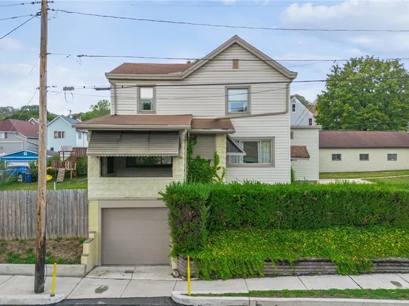 311 S 3rd St, Youngwood, PA 15697