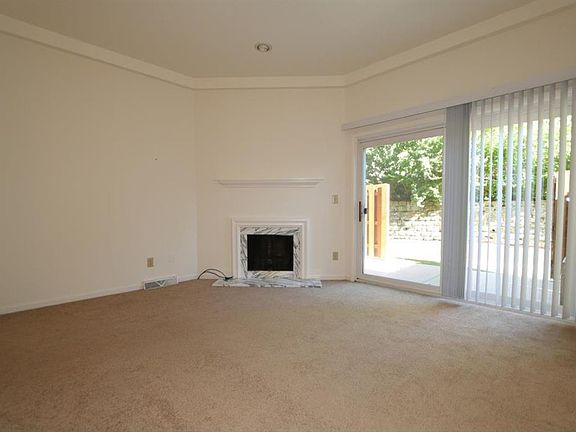 2nd image of 9779 Bunker Hill Ln