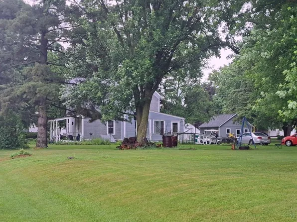 401 1st Ave, Sumner, IA 50631