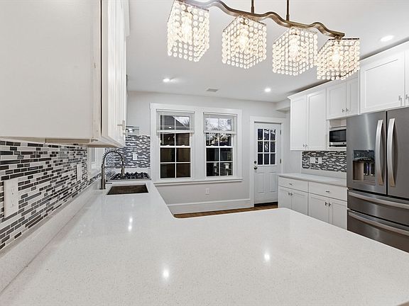 2nd image of 318 Concord Ave #2