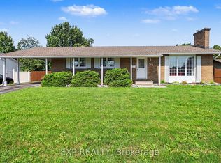 139 Abbeyhill Dr, Ottawa, ON K2L1H6