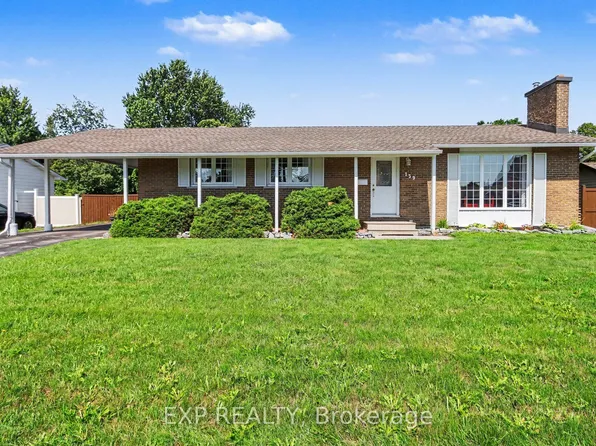 139 Abbeyhill Dr, Ottawa, ON K2L 1H6