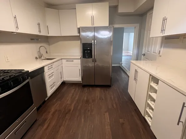 3511 W Dickens Ave #1, Chicago, IL 60647