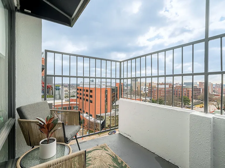 Iris Luxury Apartments — Photo 11