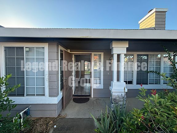 3rd image of 8430 Pine River Way